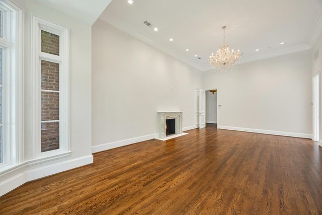 31 Robledo Drive, Dallas, TX 75230