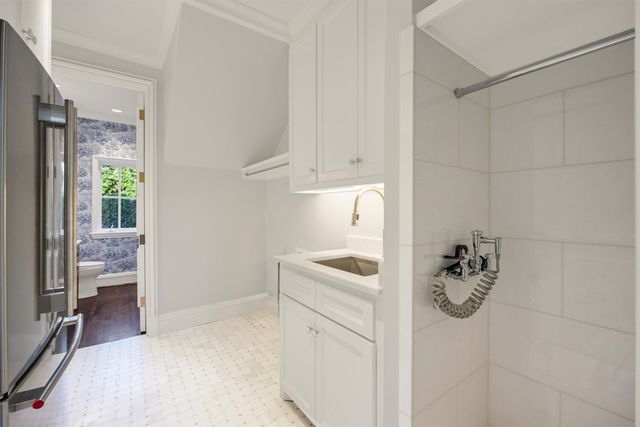 31 Robledo Drive, Dallas, TX 75230