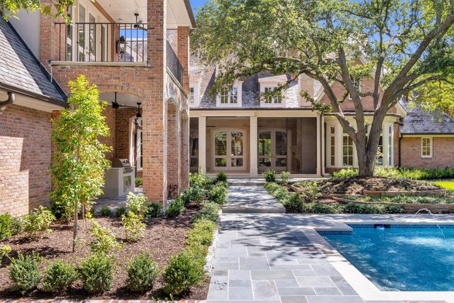 31 Robledo Drive, Dallas, TX 75230