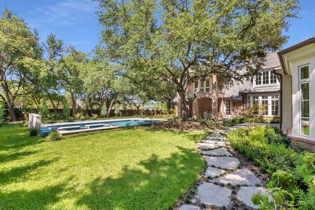 31 Robledo Drive, Dallas, TX 75230