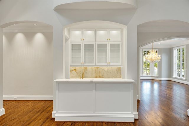 31 Robledo Drive, Dallas, TX 75230
