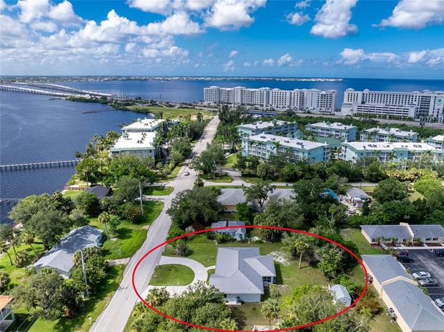 5055 MELBOURNE STREET, Punta Gorda, FL 33980