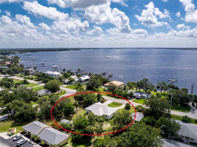 5055 MELBOURNE STREET, Punta Gorda, FL 33980
