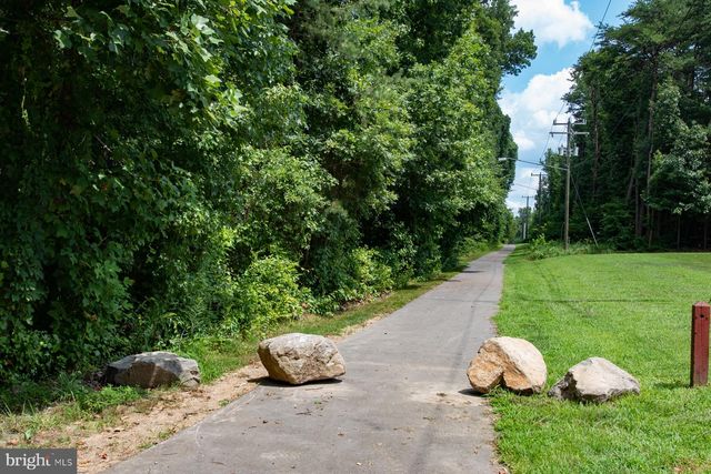 8003 ROCKWOOD CT, Springfield, VA 22153
