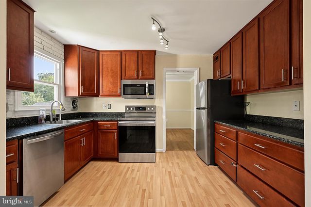 8003 ROCKWOOD CT, Springfield, VA 22153