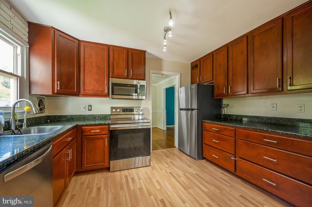 8003 ROCKWOOD CT, Springfield, VA 22153