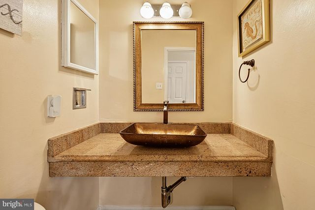 8003 ROCKWOOD CT, Springfield, VA 22153
