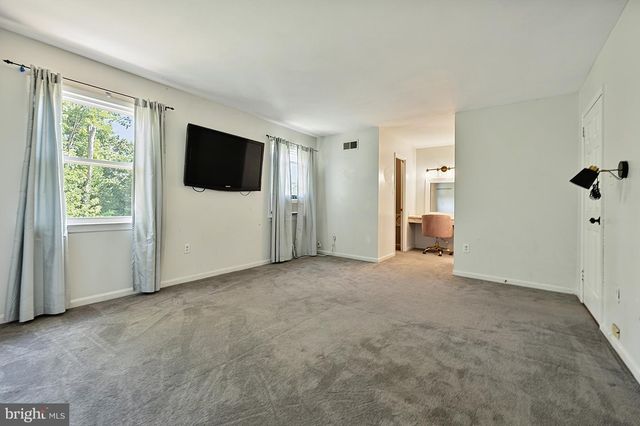 8003 ROCKWOOD CT, Springfield, VA 22153