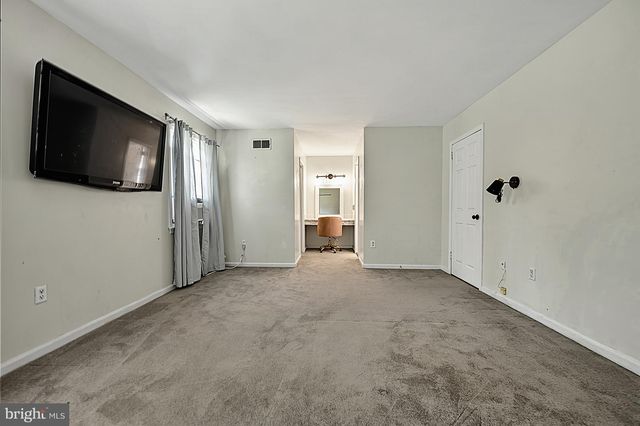 8003 ROCKWOOD CT, Springfield, VA 22153