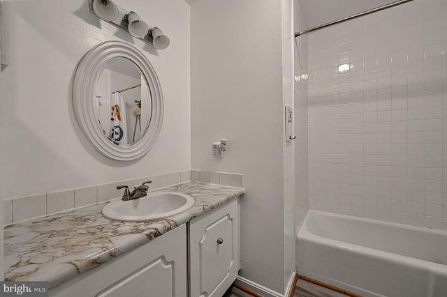 8003 ROCKWOOD CT, Springfield, VA 22153