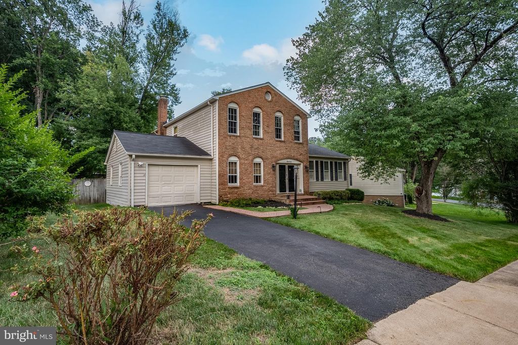 8003 ROCKWOOD CT, Springfield, VA 22153