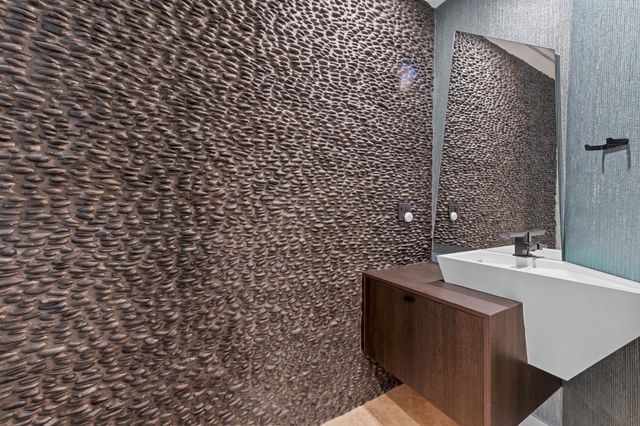 4600 N Ocean Drive 605, Singer Island, FL 33404