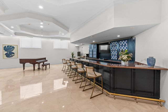 4600 N Ocean Drive 605, Singer Island, FL 33404