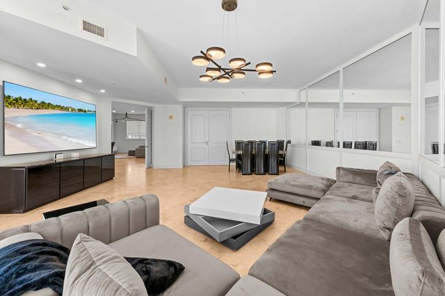 4600 N Ocean Drive 605, Singer Island, FL 33404