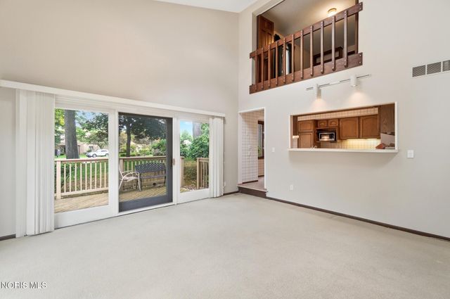 2437 Parliament Square, Toledo, OH 43617