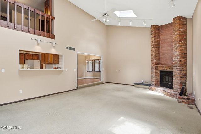 2437 Parliament Square, Toledo, OH 43617