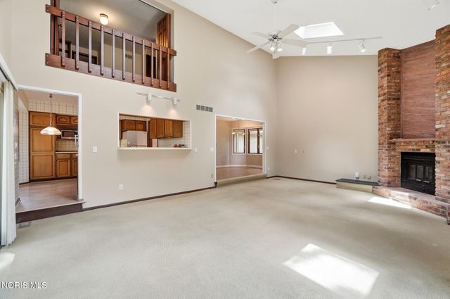2437 Parliament Square, Toledo, OH 43617