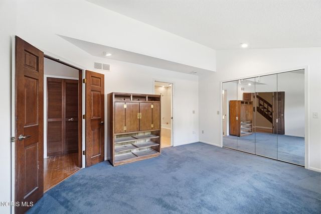 2437 Parliament Square, Toledo, OH 43617