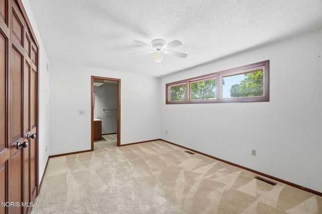 2437 Parliament Square, Toledo, OH 43617
