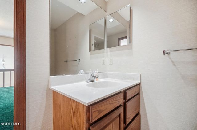 2437 Parliament Square, Toledo, OH 43617