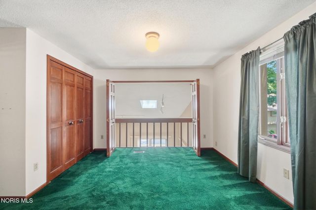 2437 Parliament Square, Toledo, OH 43617