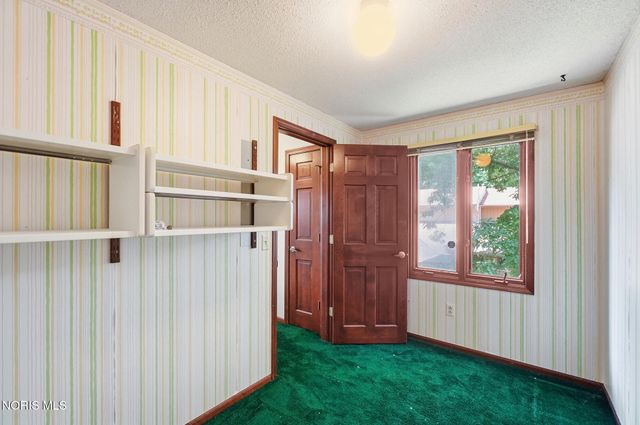 2437 Parliament Square, Toledo, OH 43617
