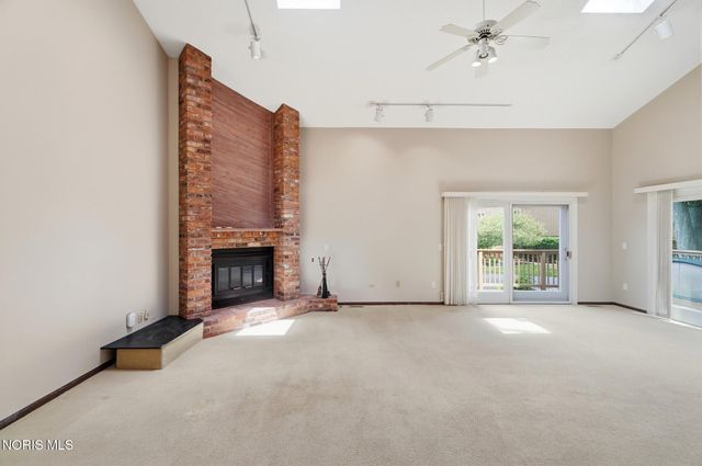 2437 Parliament Square, Toledo, OH 43617