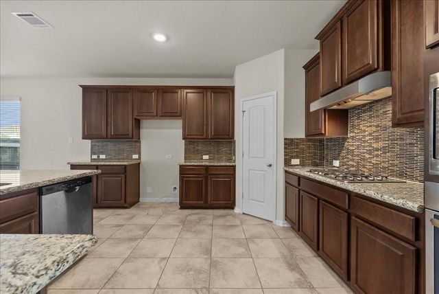 2246 Oakleaf Trail Lane, League City, TX 77573