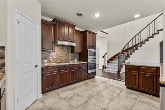 2246 Oakleaf Trail Lane, League City, TX 77573