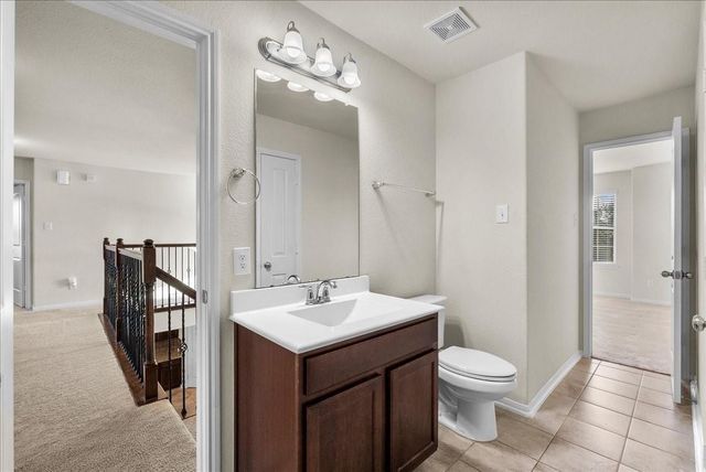 2246 Oakleaf Trail Lane, League City, TX 77573