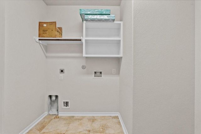 2246 Oakleaf Trail Lane, League City, TX 77573