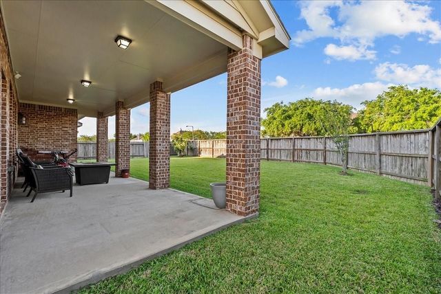 2246 Oakleaf Trail Lane, League City, TX 77573