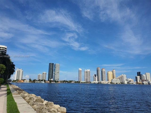 3600 Mystic Pointe Drive 913, Aventura, FL 33180