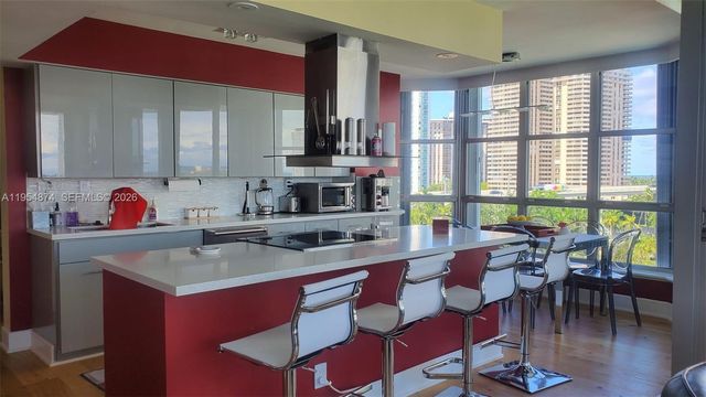 3600 Mystic Pointe Drive 913, Aventura, FL 33180