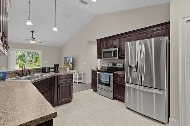 13 MALAUKA RADIAL RUN, Ocklawaha, FL 32179