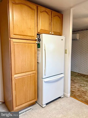 800 LEONARD DR, Millville, NJ 08332