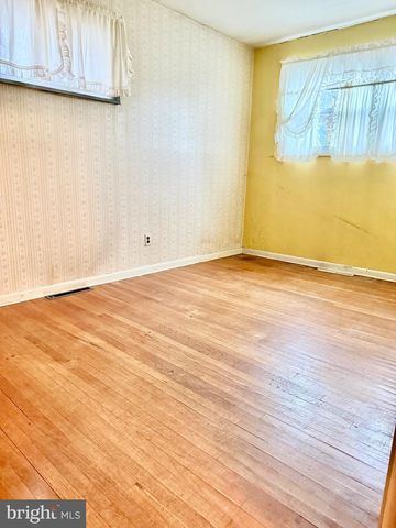 800 LEONARD DR, Millville, NJ 08332