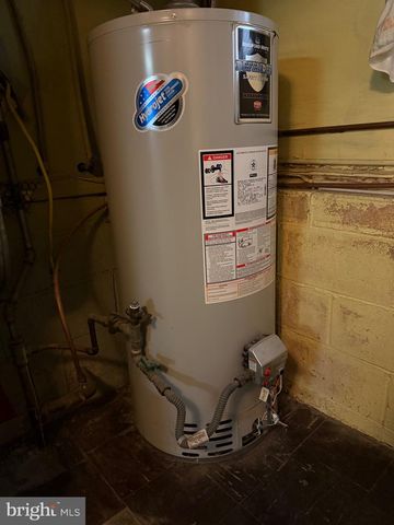 800 LEONARD DR, Millville, NJ 08332