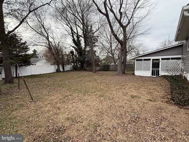 800 LEONARD DR, Millville, NJ 08332