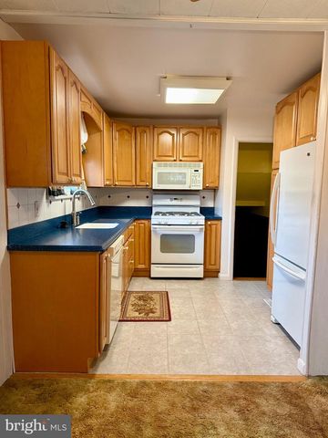 800 LEONARD DR, Millville, NJ 08332