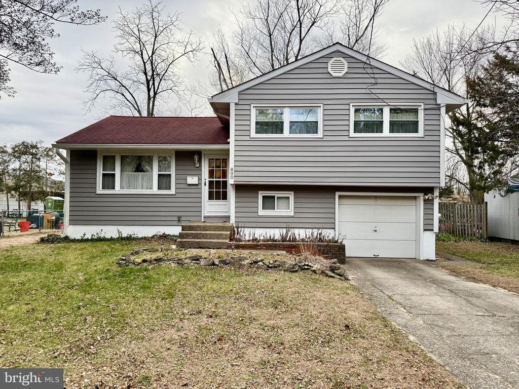 800 LEONARD DR, Millville, NJ 08332