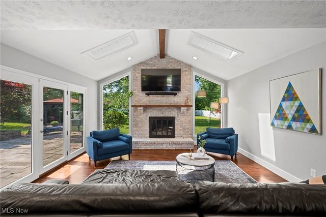 25901 Annesley Road, Beachwood, OH 44122