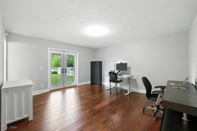 25901 Annesley Road, Beachwood, OH 44122