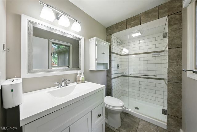 25901 Annesley Road, Beachwood, OH 44122