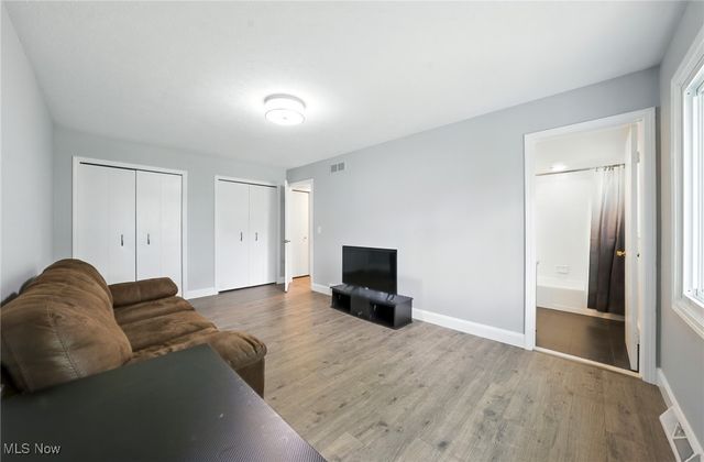 25901 Annesley Road, Beachwood, OH 44122