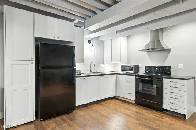 25901 Annesley Road, Beachwood, OH 44122