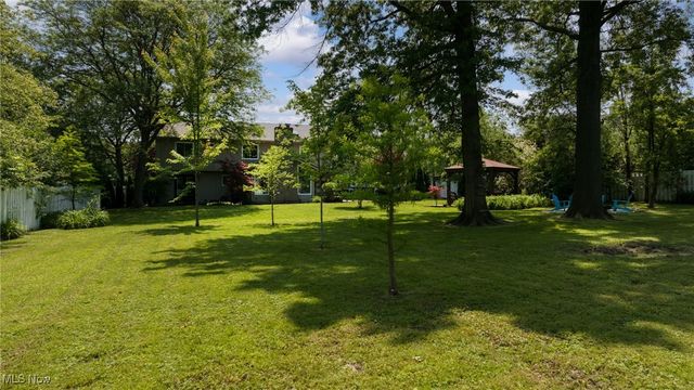 25901 Annesley Road, Beachwood, OH 44122