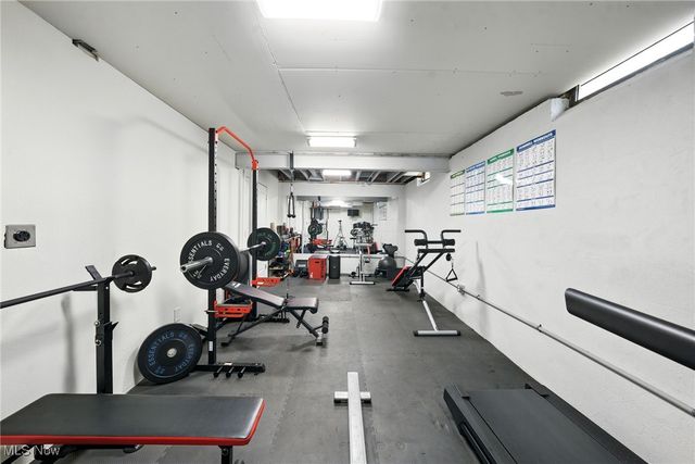 25901 Annesley Road, Beachwood, OH 44122