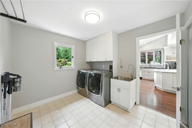 25901 Annesley Road, Beachwood, OH 44122