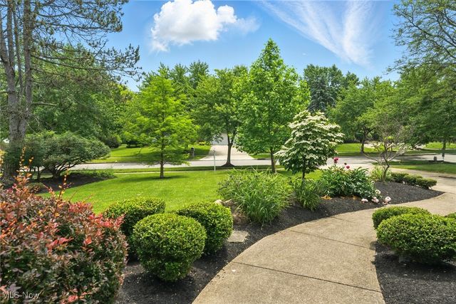 25901 Annesley Road, Beachwood, OH 44122